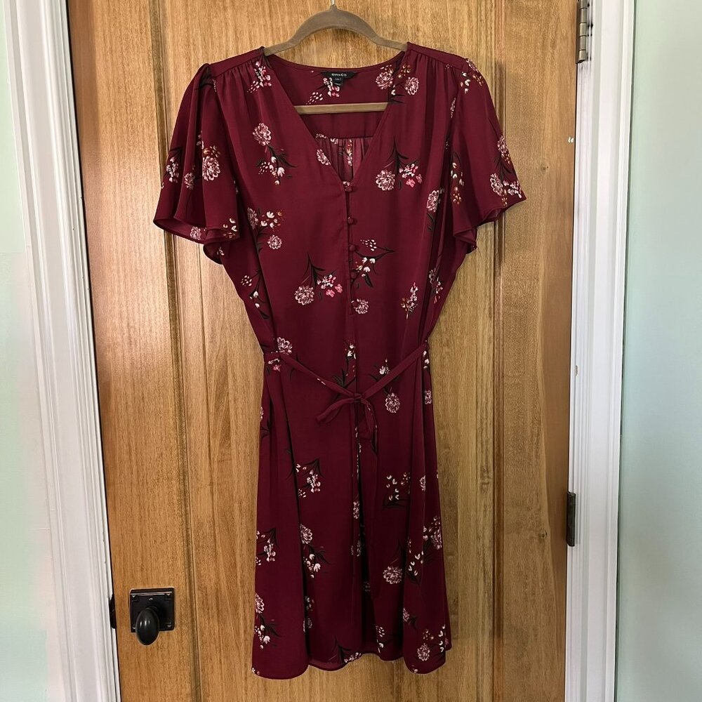 RW&Co | Silky Floral Flutter Sleeve Dress | Large